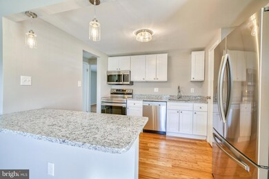 102 Hapsburg Ct, Parkville, MD 21234 - photo 6