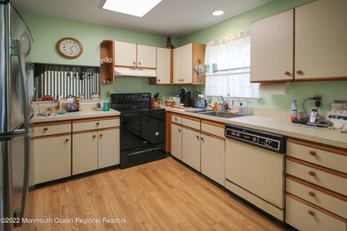 6 Kitchen