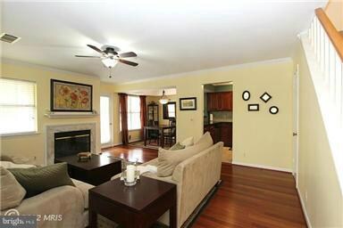 10811 Hampton Mill Terrace unit 210, Rockville, MD 20852 - photo 4