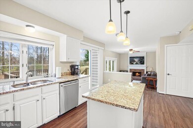 2824 Cleeve Hill Ct, Woodbridge, VA 22191 - photo 6