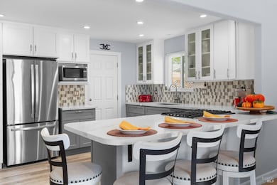 530 Anson Ct, Rohnert Park, CA 94928 - photo 5