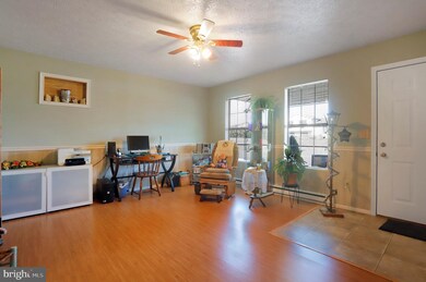 1525 Mark Dr, Chambersburg, PA 17201 - photo 6