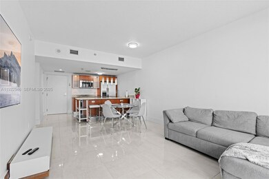 185 SW 7th St unit 3314, Miami, FL 33130 - photo 3