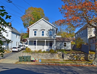 385 Broad St, New London, CT 06320 - photo 2