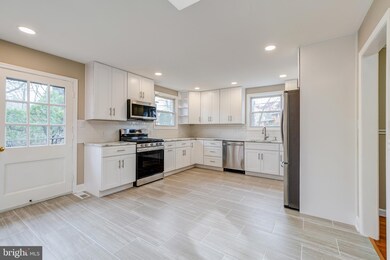 3827 Denfeld Ave, Kensington, MD 20895 - photo 5