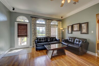 Pear Tree Circle-8