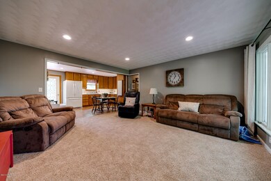 10236 N 10th St, Plainwell, MI 49080 - photo 2
