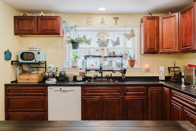 16 Oak St, Fairhaven, MA 02719 - photo 6