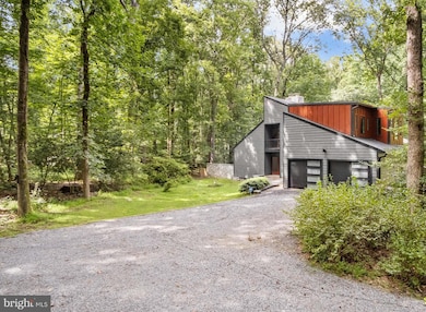 634 Springvale Rd, Great Falls, VA 22066 - photo 4