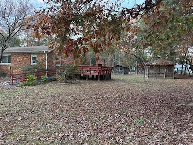 7501 Rhodes Dr, Windsor, VA 23487 - photo 4