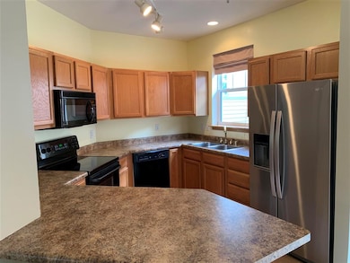 2797 Crinkle Root Dr, Fitchburg, WI 53711 - photo 7