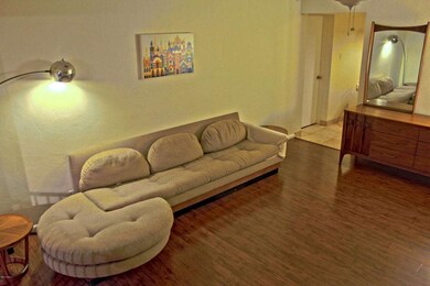 Living Room 4