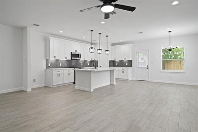 1069 Saint Clair St, Houston, TX 77088 - photo 6