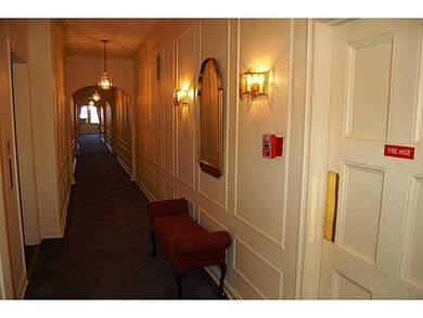 Entry/Foyer.