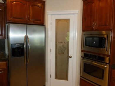 Kitchen pantry