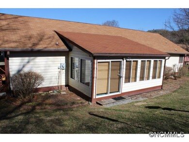 188 Brookside Dr, Hendersonville, NC 28792 - photo 3