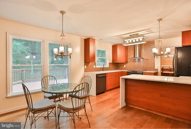 15021 Woodglen Ct, Dumfries, VA 22025 - photo 6