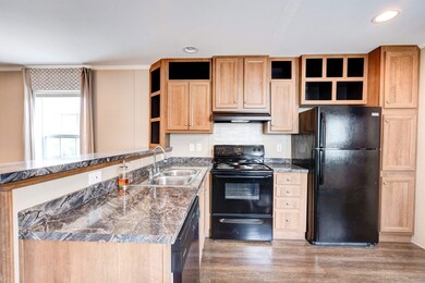 4 Pinto Ln, Londonderry, NH 03053 - photo 5