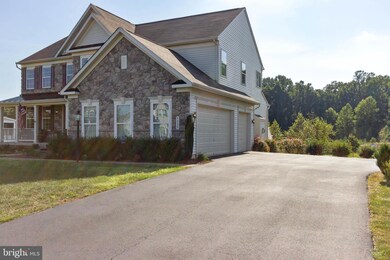 5935 Hunter Crest Rd, Woodbridge, VA 22193 - photo 3