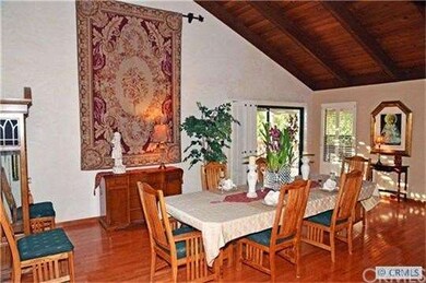 Formal dining room for conversation or buffet tabl