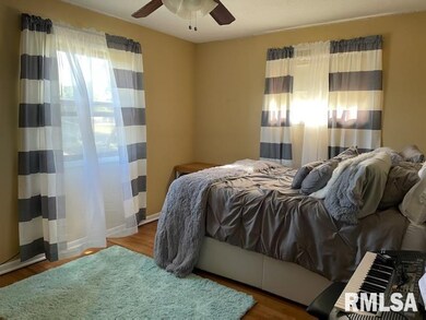 2311 18th St, Bettendorf, IA 52722 - photo 6