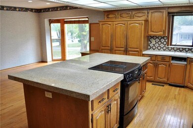 6424 Bluejacket St, Shawnee, KS 66203 - photo 6