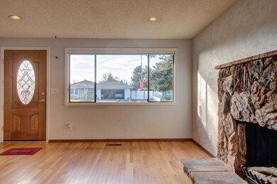 1558 Valley View Dr, Medford, OR 97504 - photo 2