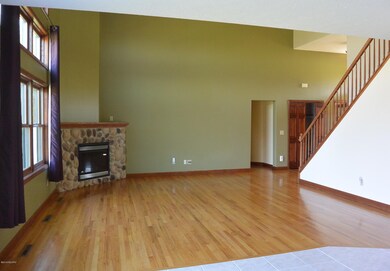Weaver Rd 002