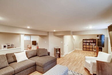 592 S Hillside Ave, Elmhurst, IL 60126 - photo 6