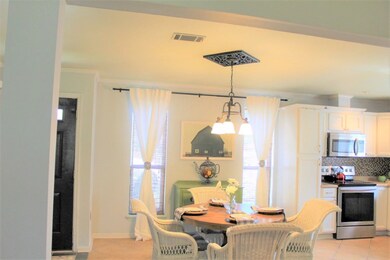 Dining/Kitchen