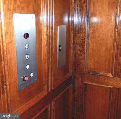 6876 Frase Dr, Falls Church, VA 22043 - photo 6