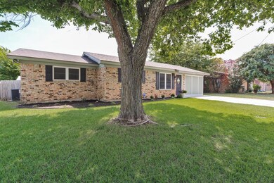 1006 N Miller St, Decatur, TX 76234 - photo 3