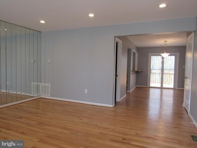 5107 Toddsbury Place, District Heights, MD 20747 - photo 2