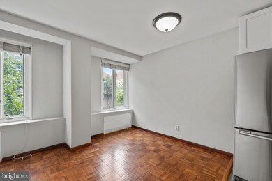 The Potomac Plaza Co-op unit 219, Washington, DC 20037 - photo 6