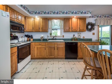 182 Niantic Rd, Barto, PA 19504 - photo 3