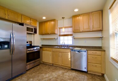 83 Lorimer St, Indian Orchard, MA 01151 - photo 5