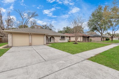 4310 Lemon Tree Ln, Houston, TX 77088 - photo 3