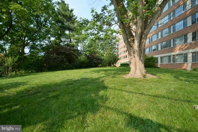 Taft Towers unit 901, Arlington, VA 22201 - photo 3