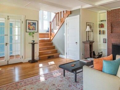 Living room, boxed ceiling, hardwood...