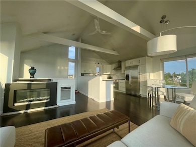 128 Berkley Ave, Portsmouth, RI 02871 - photo 2