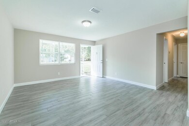 6819 Medellin Ct, Jacksonville, FL 32210 - photo 6