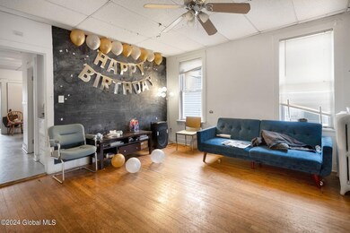 744 Myrtle Ave, Albany, NY 12208 - photo 4