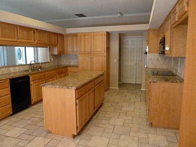 Kitchen. Looking in the other direction of the kit