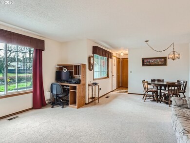 1805 SW 26th St, Troutdale, OR 97060 - photo 5