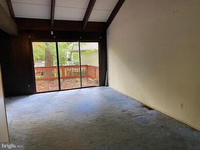 9311 Raintree Rd, Burke, VA 22015 - photo 3