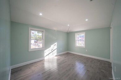 11542 Inwood St unit 2, Jamaica, NY 11436 - photo 5