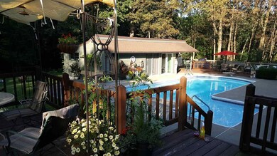 44 Scott Dr, Troy, NY 12180 - photo 2