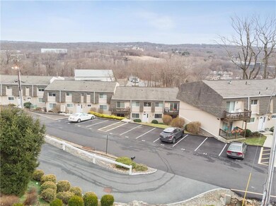 18 Pavilion Ridge Way unit 1, Suffern, NY 10901 - photo 2
