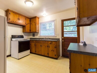 821 Cabell Ave, Charlottesville, VA 22903 - photo 4