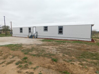 807 NE Front St, Millsap, TX 76066 - photo 2